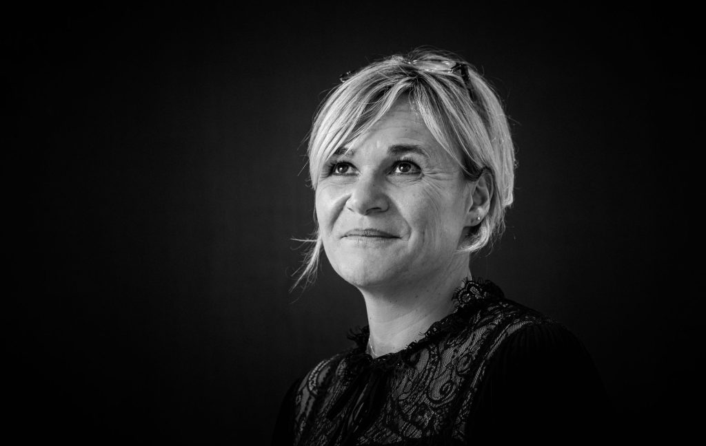 R&V Directrice boutique salle de bain KARINE CLOUAIRE,