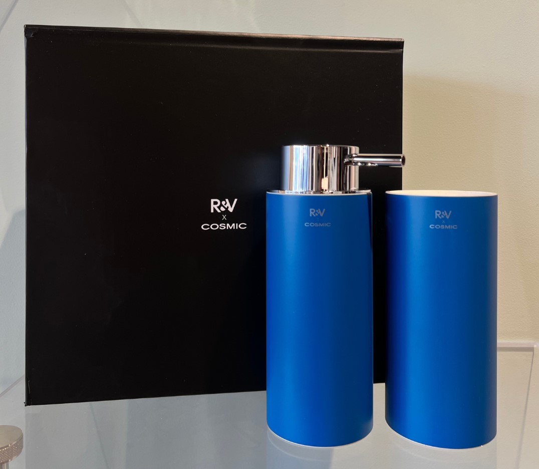 Coffret distributeur de savon et porte brosse à dents bleu